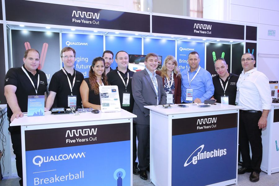צוות סמינר Qualcomm for Makers בביתן חברת Arrow צוות סמינר Qualcomm for Makers בביתן חברת Arrow